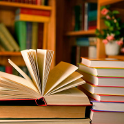 Lumina Cunoașterii: Rolul Educației în Formarea și Protejarea Tinerei Generații